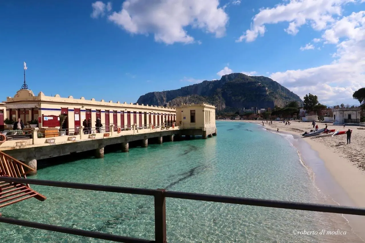 Appartamento Mondello Villa Mare