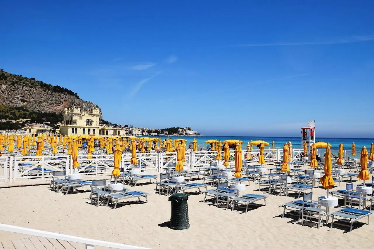Mondello Villa Mare Italia